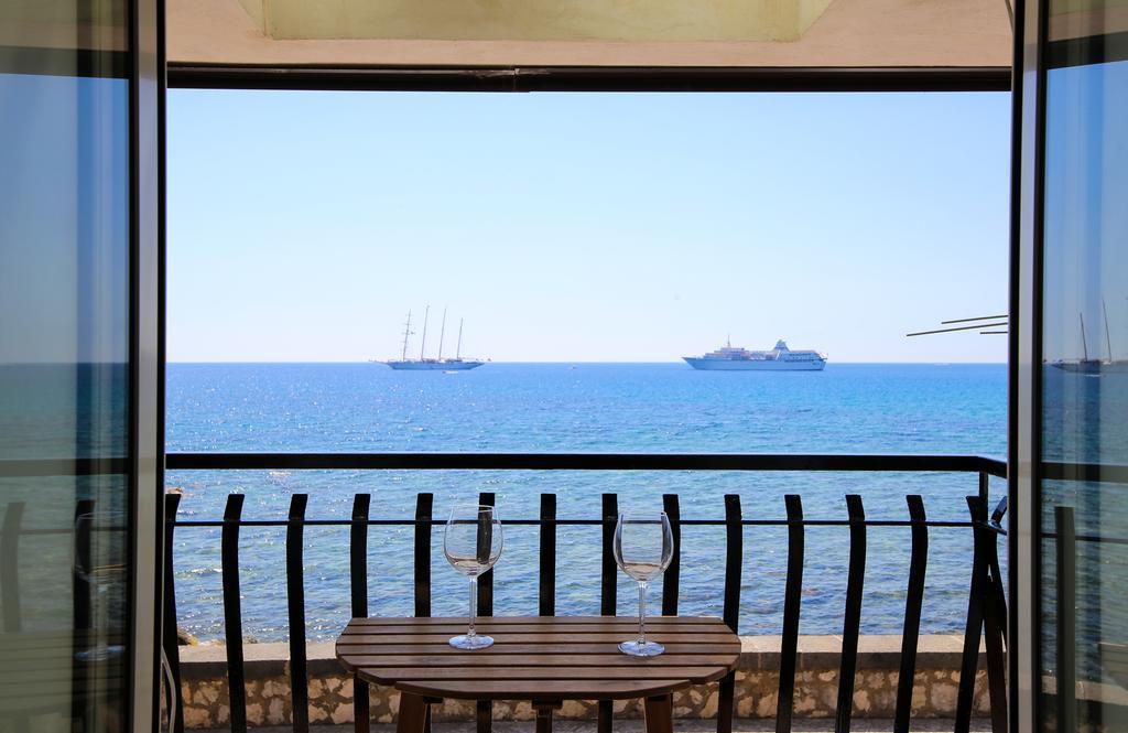 Taorminaxos Lägenhet Giardini Naxos Exteriör bild